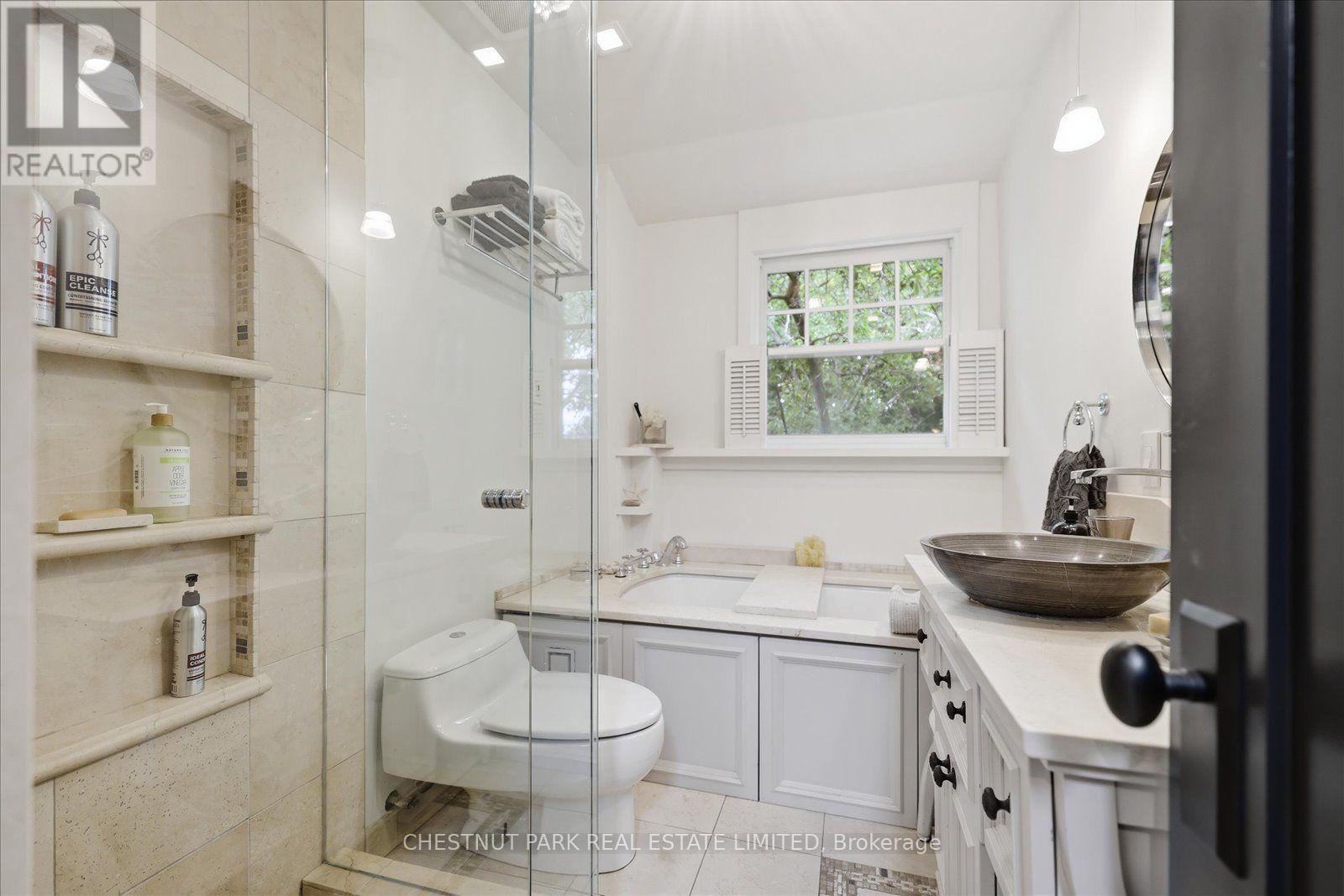 310 Bessborough Drive, Toronto, Ontario  M4G 3L1 - Photo 30 - C13538994