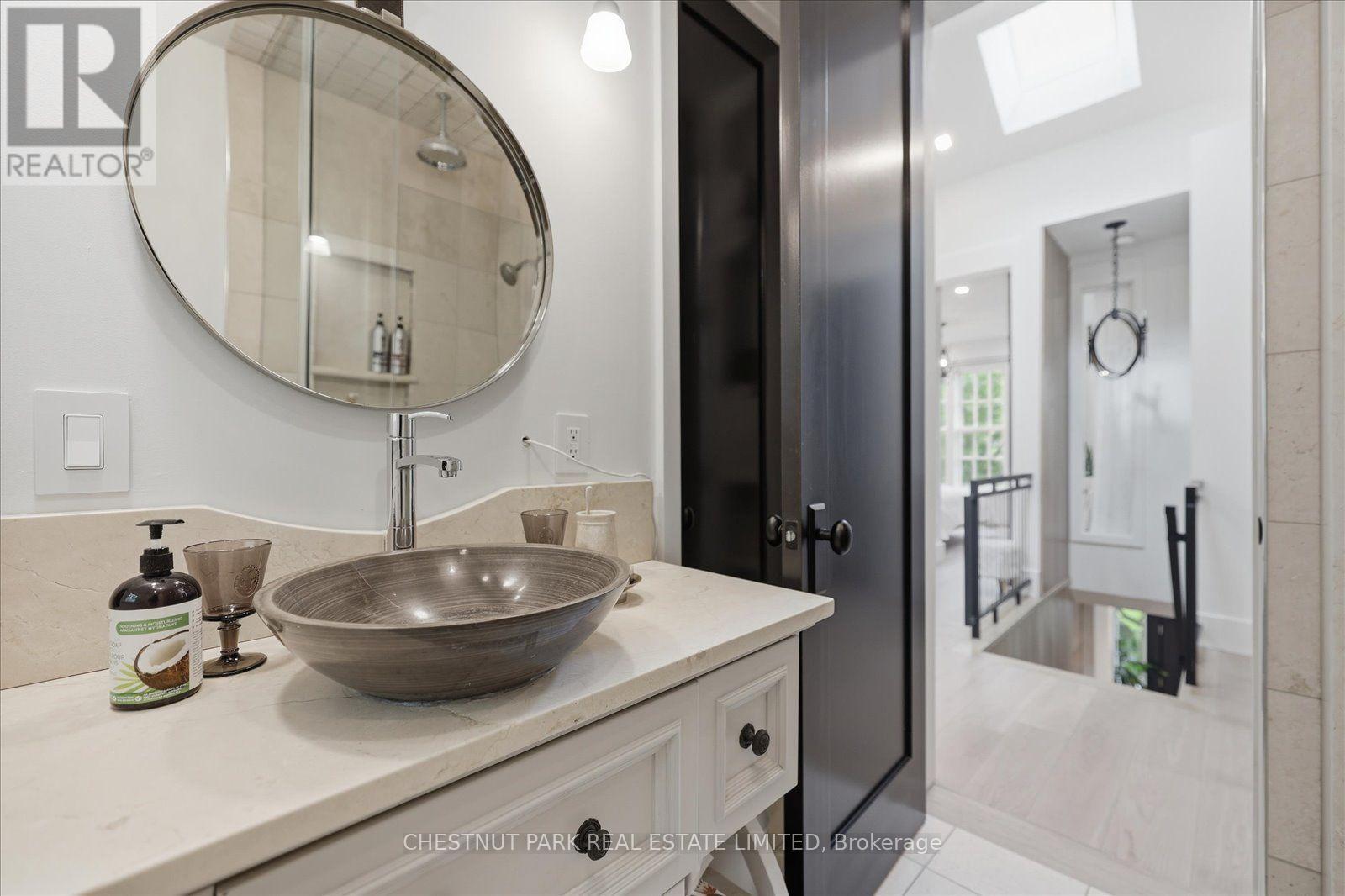 310 Bessborough Drive, Toronto, Ontario  M4G 3L1 - Photo 31 - C13538994