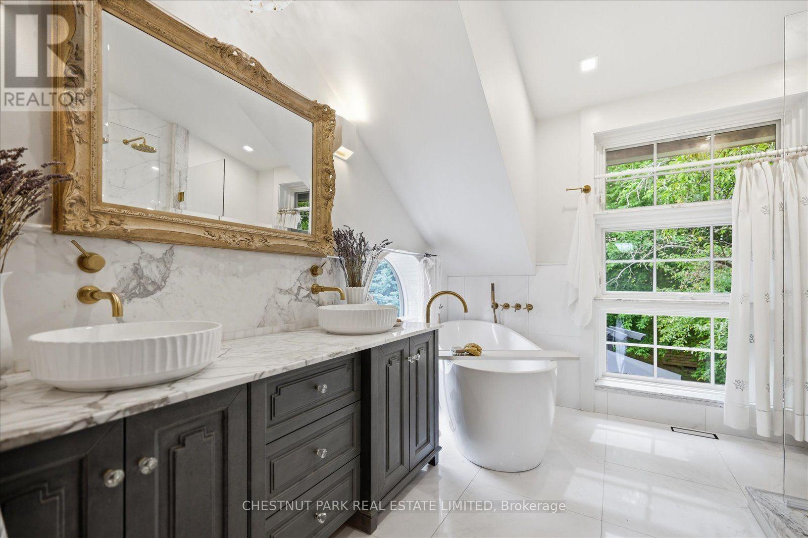 310 Bessborough Drive, Toronto, Ontario  M4G 3L1 - Photo 36 - C13538994