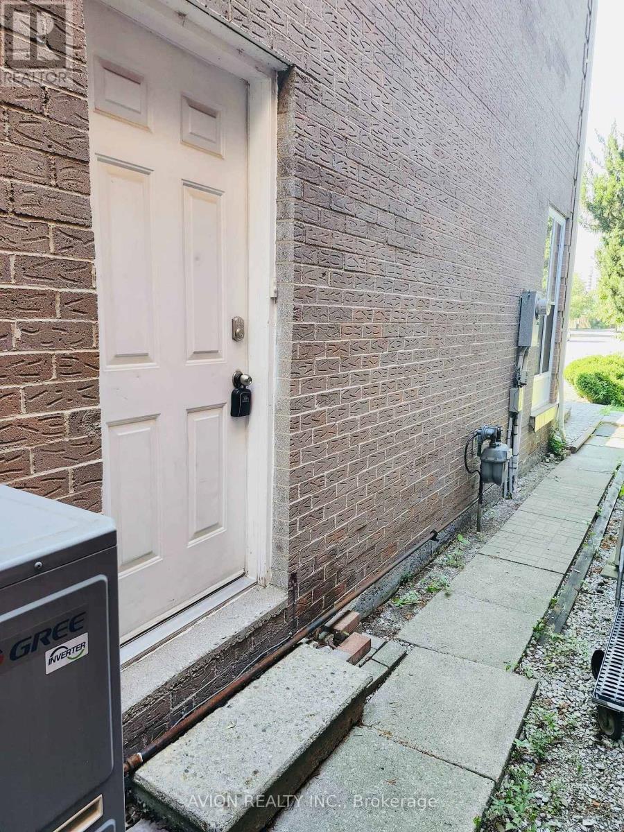 Basement - 15 Saintsbury Square, Toronto, Ontario  M1V 3K1 - Photo 12 - E13212096