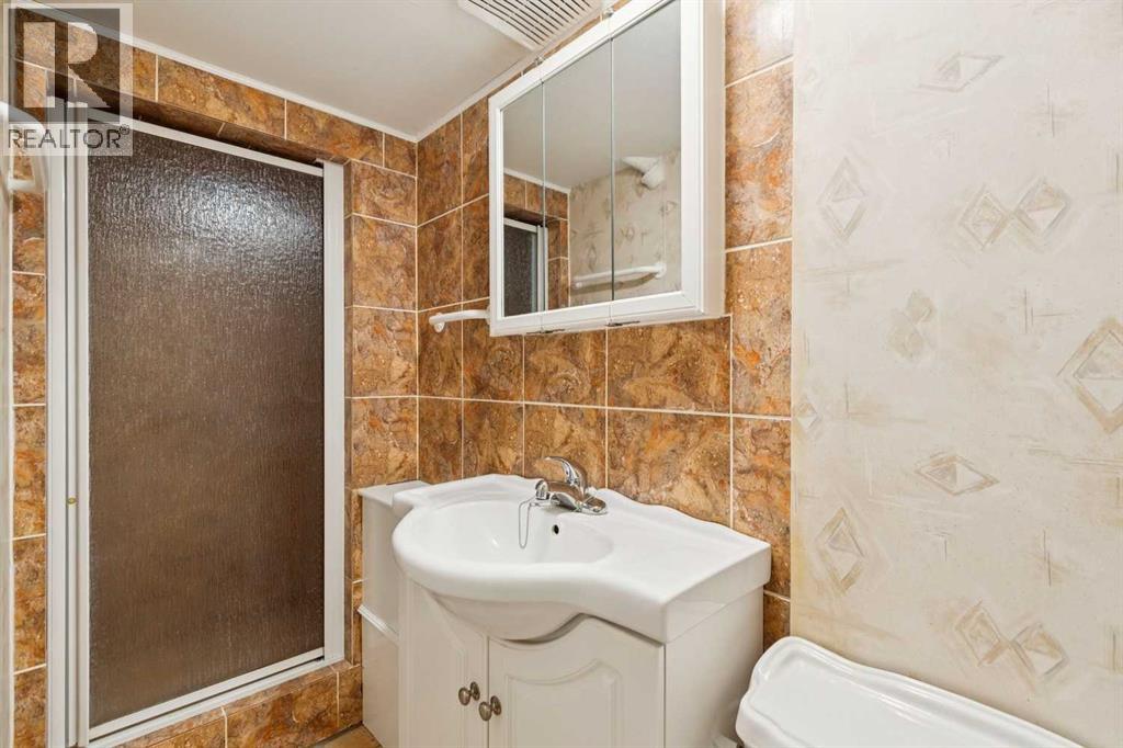 47 Montrose Crescent NE, Calgary, Alberta  T3E 5P3 - Photo 27 - A2327238