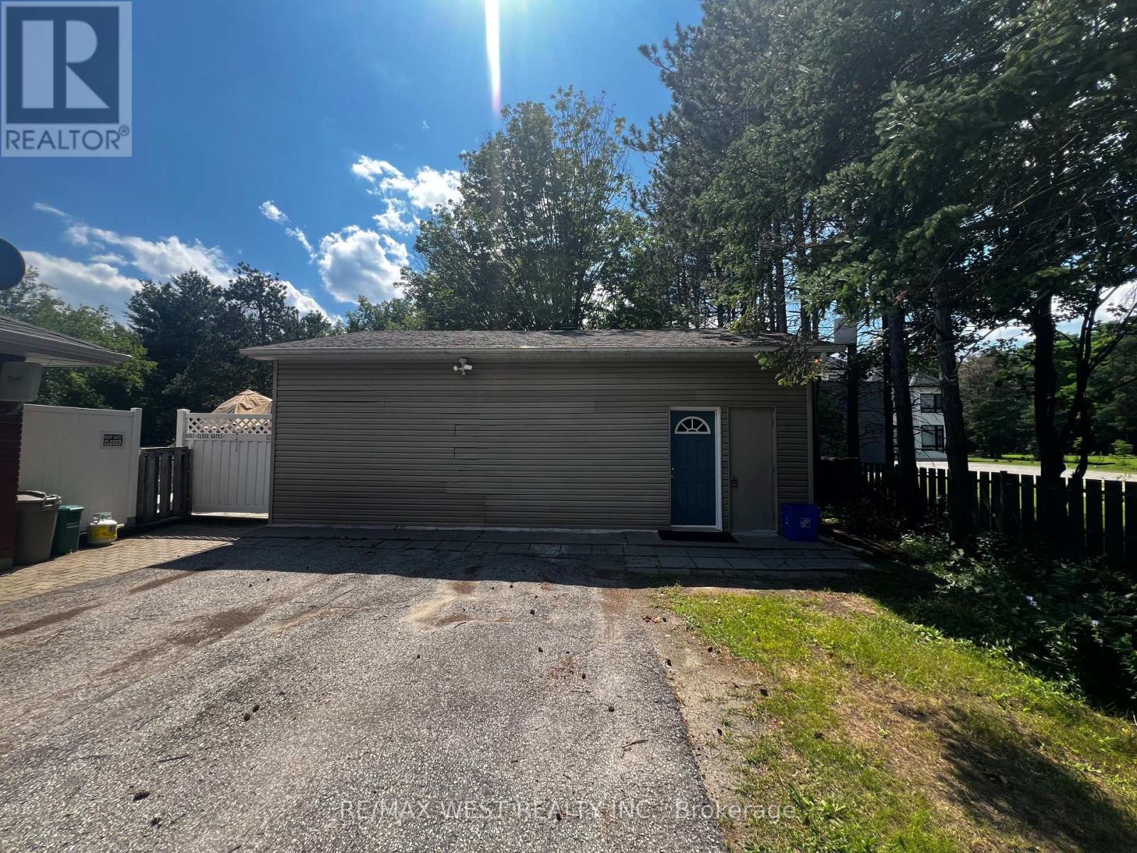 GARAGE - 16632 YORK DURHAM LINE, Whitchurch-Stouffville, Ontario