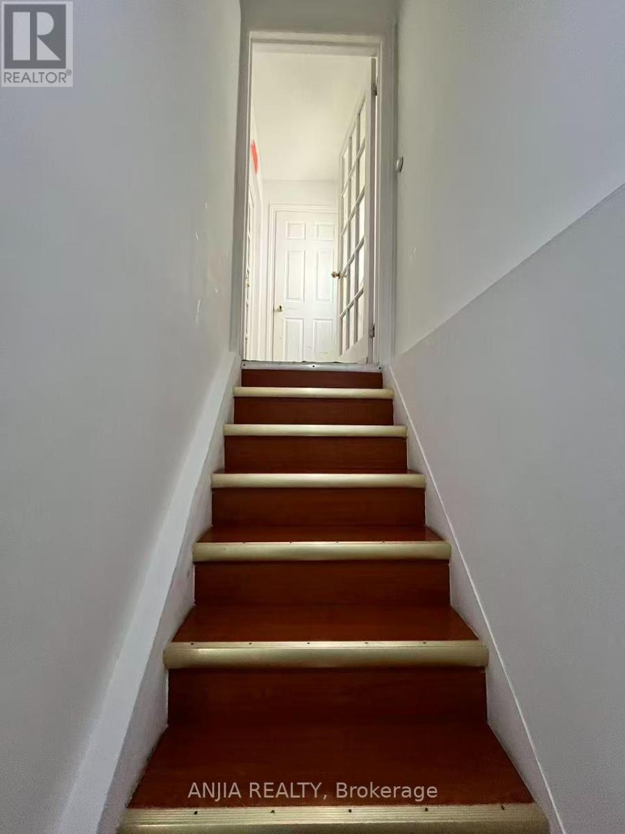 62 Tom Wells Crescent, Toronto, Ontario  M1V 0A4 - Photo 7 - E13554196
