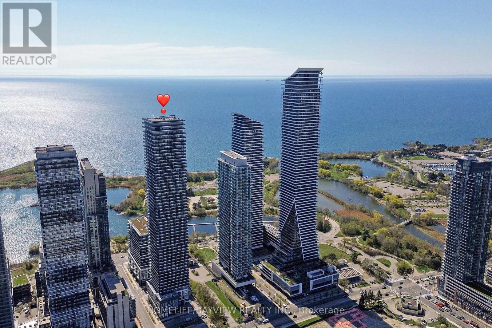 TH 101 - 70 ANNIE CRAIG DRIVE, Toronto, Ontario