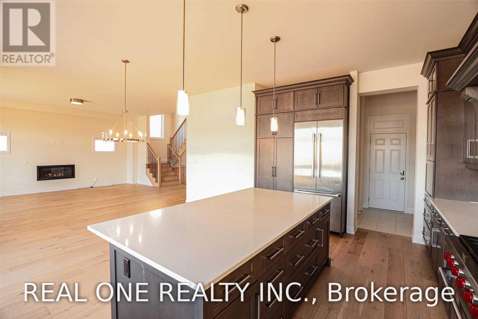 3306 Charles Biggar Drive, Oakville, Ontario  L6M 0N3 - Photo 10 - W13554278