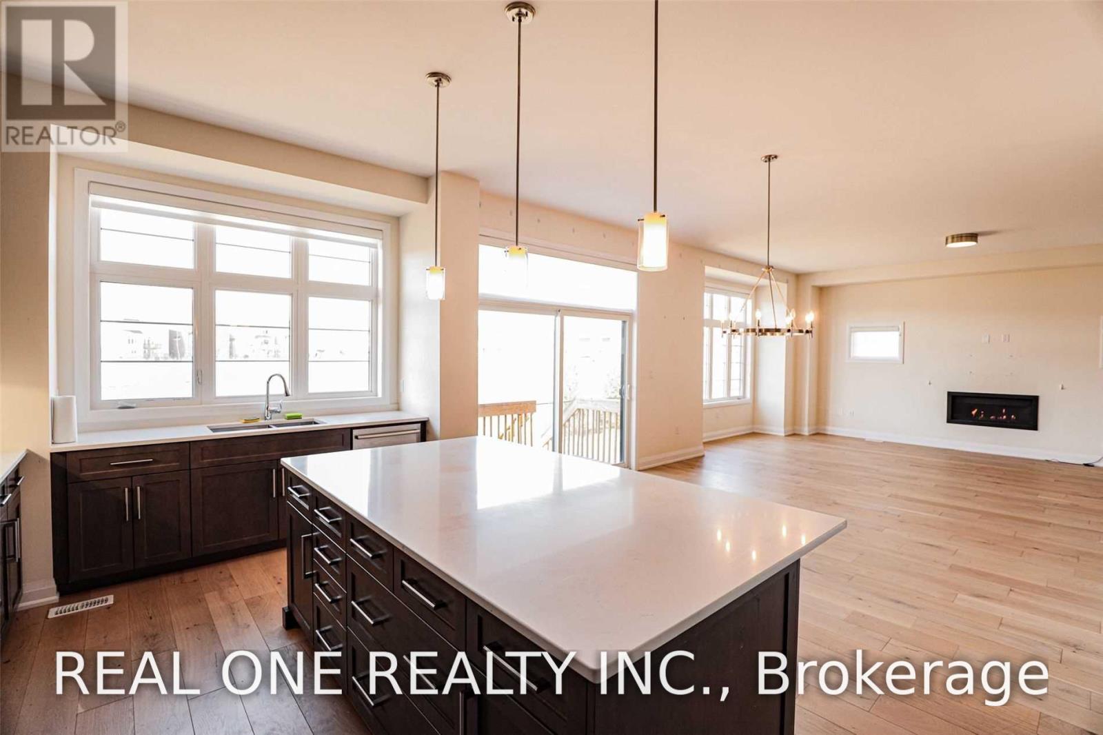 3306 Charles Biggar Drive, Oakville, Ontario  L6M 0N3 - Photo 7 - W13554278