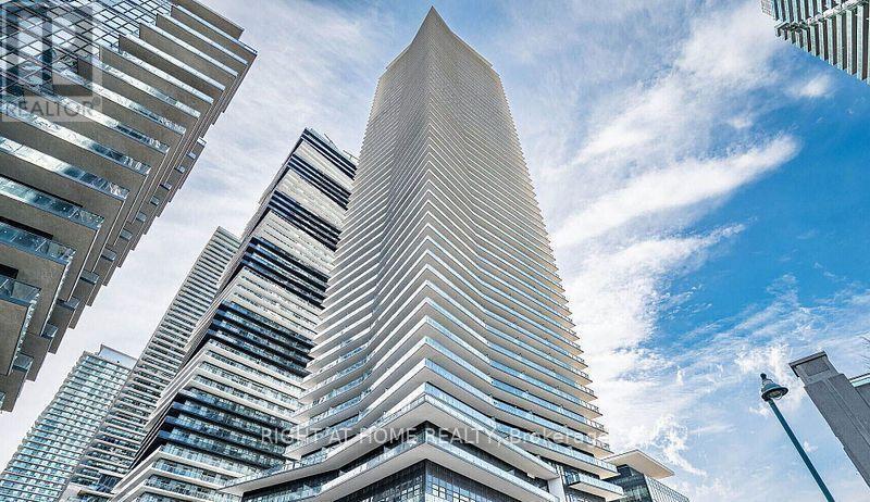 38 ANNIE CRAIG DRIVE, Toronto, Ontario