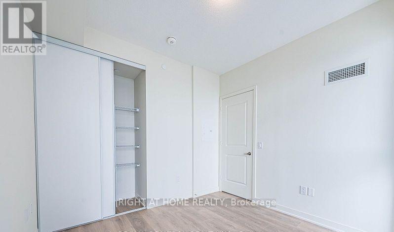 38 Annie Craig Drive, Toronto, Ontario  M8V 0G9 - Photo 13 - W13554292
