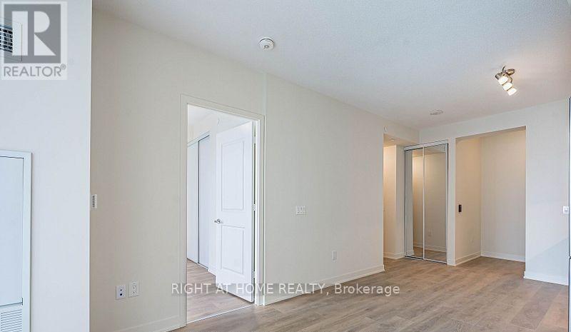 38 Annie Craig Drive, Toronto, Ontario  M8V 0G9 - Photo 14 - W13554292