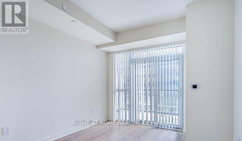 38 Annie Craig Drive, Toronto, Ontario  M8V 0G9 - Photo 9 - W13554292