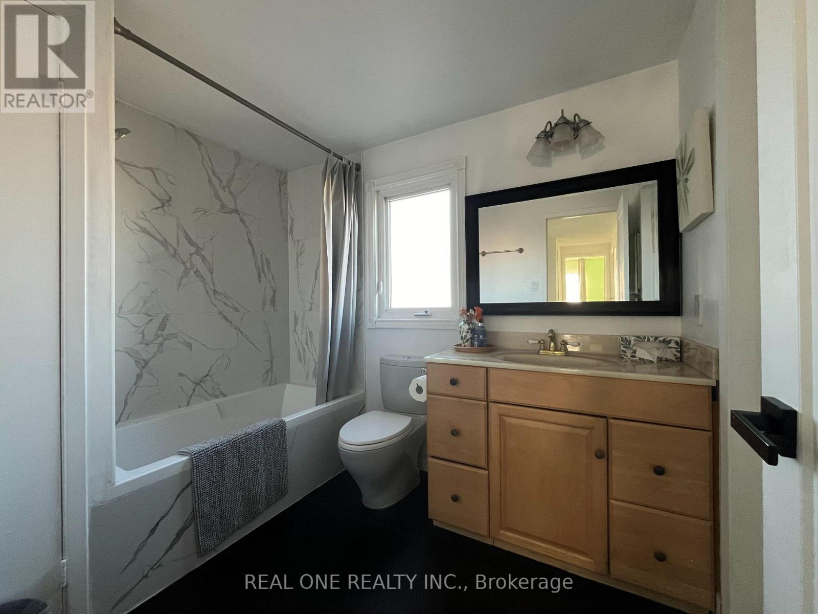 3245 Cambourne Crescent, Mississauga, Ontario  L5N 5G4 - Photo 14 - W13554320