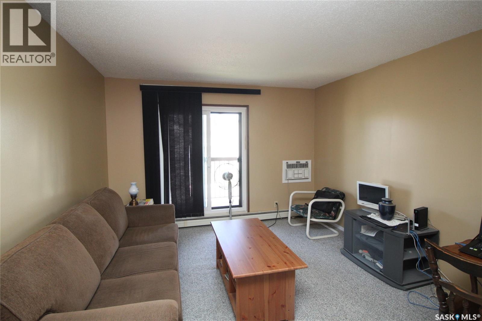 305 215 Tait Place, Saskatoon, Saskatchewan  S7H 5L5 - Photo 2 - SK042215
