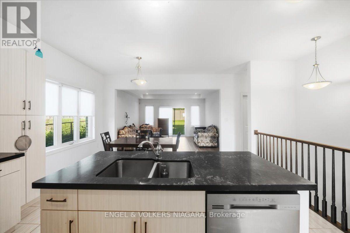 117 Juneberry Road, Thorold, Ontario  L2V 0H8 - Photo 14 - X13554410