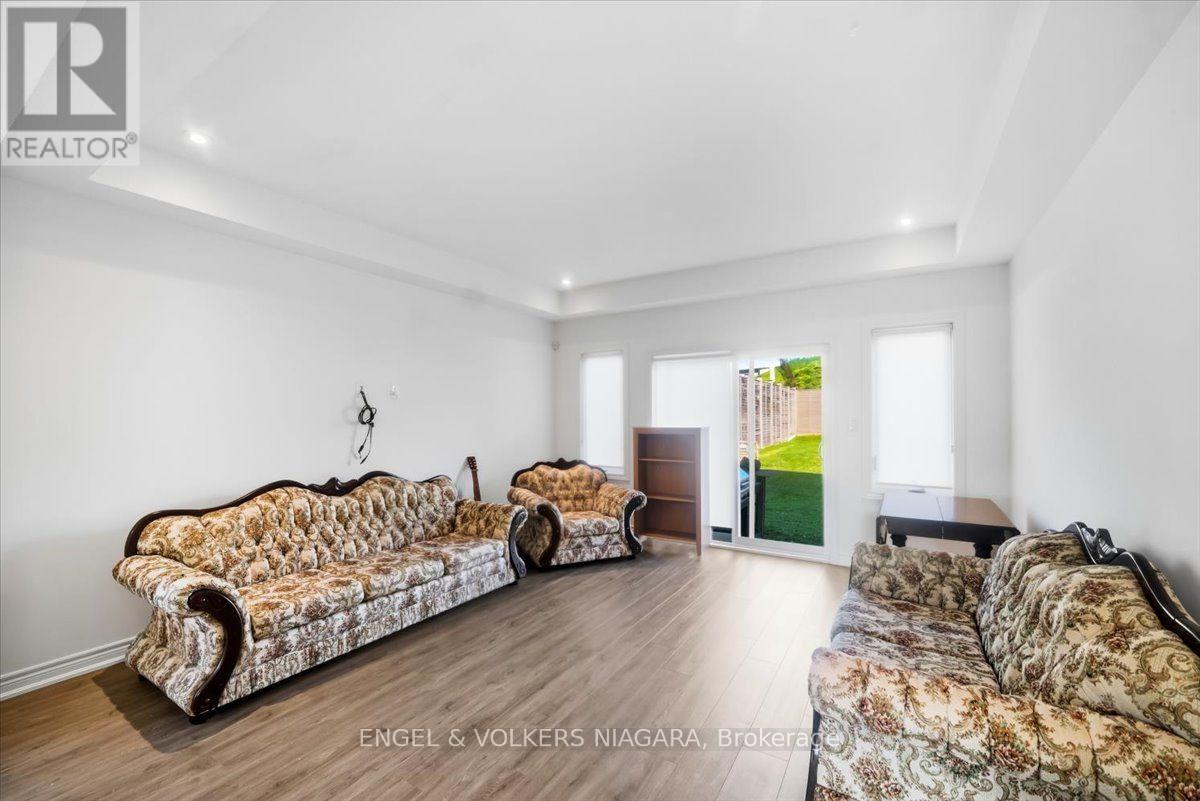 117 Juneberry Road, Thorold, Ontario  L2V 0H8 - Photo 8 - X13554410