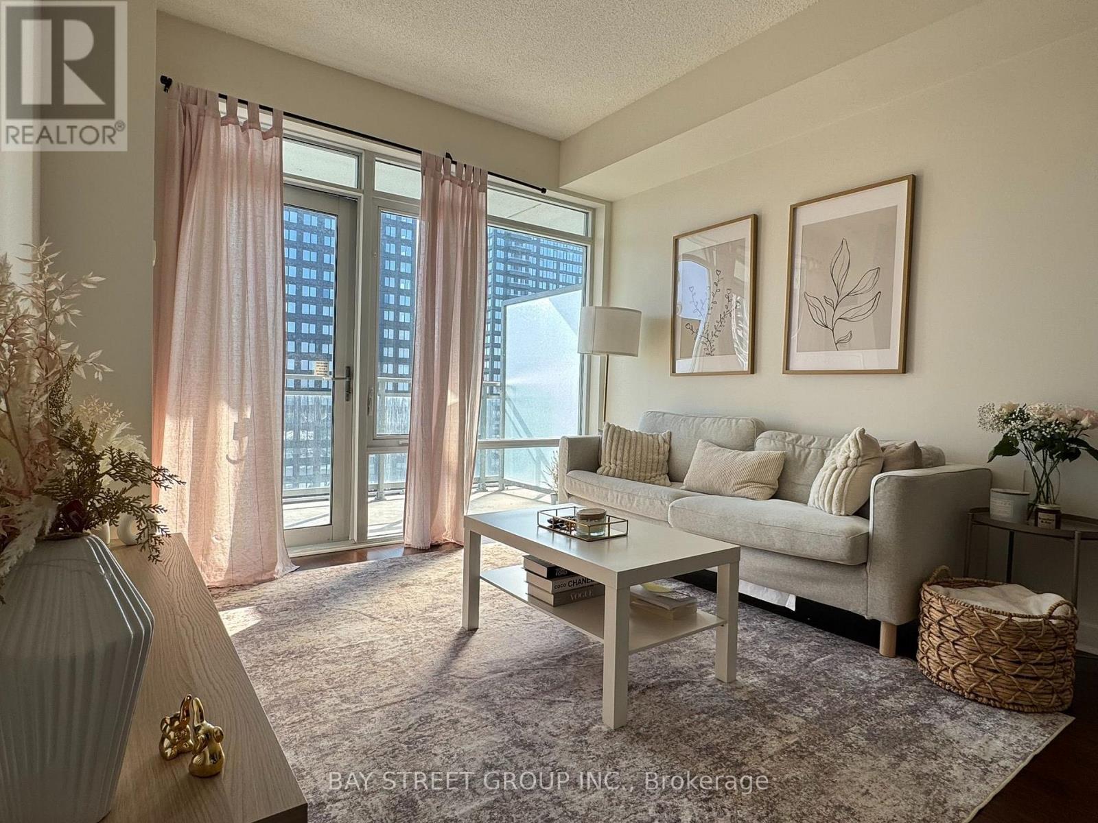 2506 - 360 Square One Drive, Mississauga, Ontario  L5B 0G7 - Photo 6 - W13554356