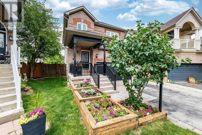 7389 Banffshire Court, Mississauga, Ontario L5N 7Z9 - Photo 3 - W13554380