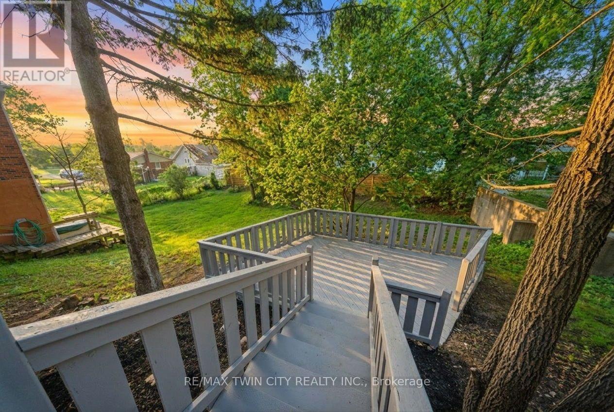 23 Aberdeen Street, Haldimand, Ontario  N3W 1C8 - Photo 32 - X13554368