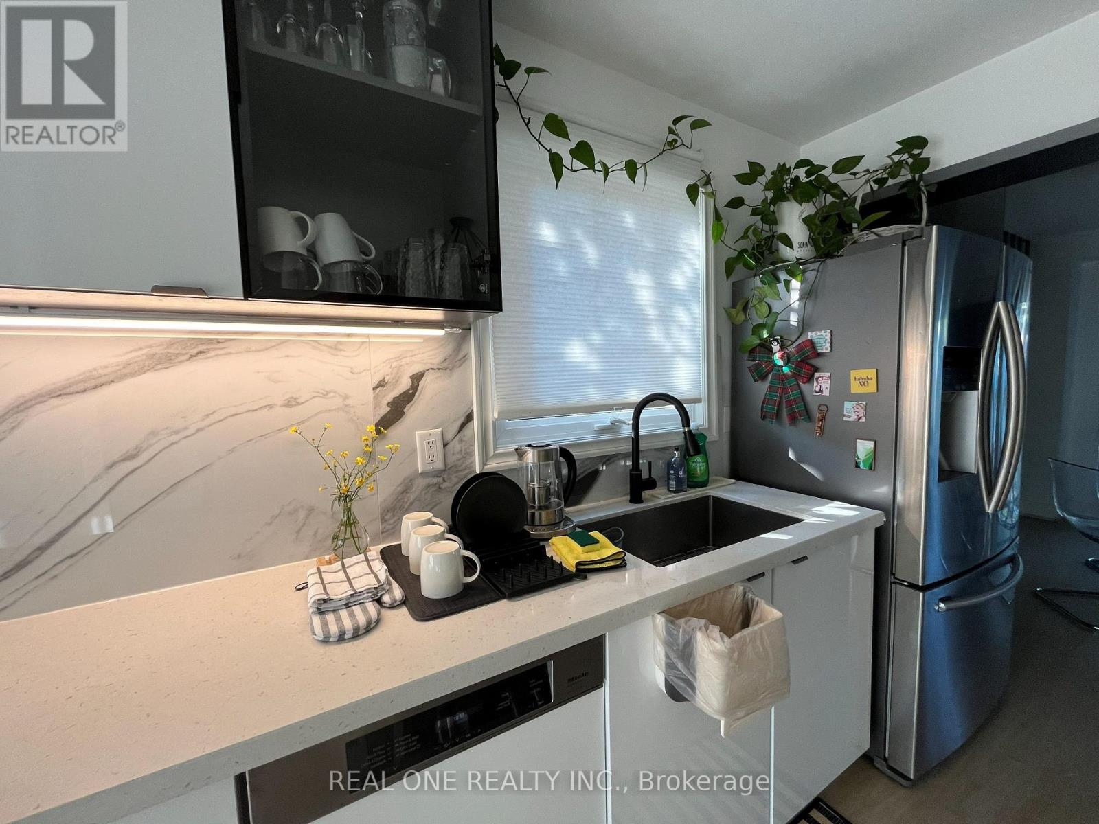 3245 Cambourne Crescent, Mississauga, Ontario  L5N 5G4 - Photo 7 - W13554320
