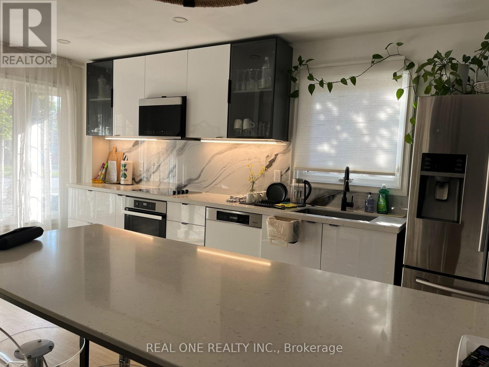 3245 Cambourne Crescent, Mississauga, Ontario  L5N 5G4 - Photo 6 - W13554320