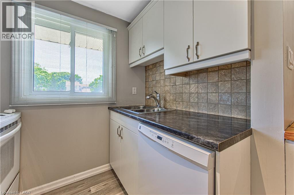 537 Shingle Bridge Place, Cambridge, Ontario  N3H 5C4 - Photo 8 - 40838449