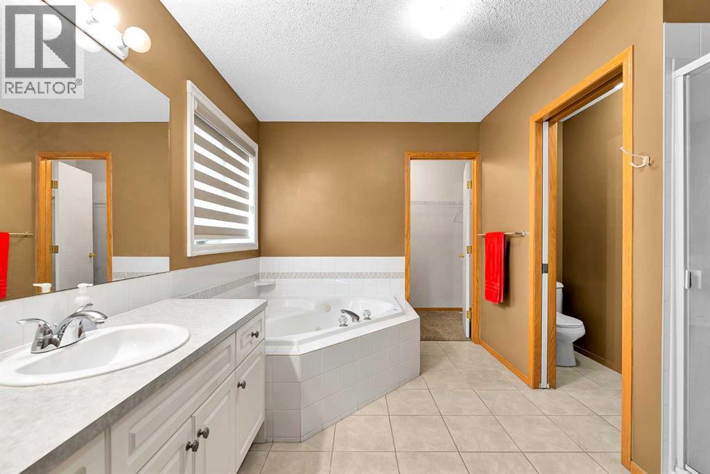 332 Harvest Hills Drive NE, Calgary, Alberta  T3K 4H7 - Photo 22 - A2326847