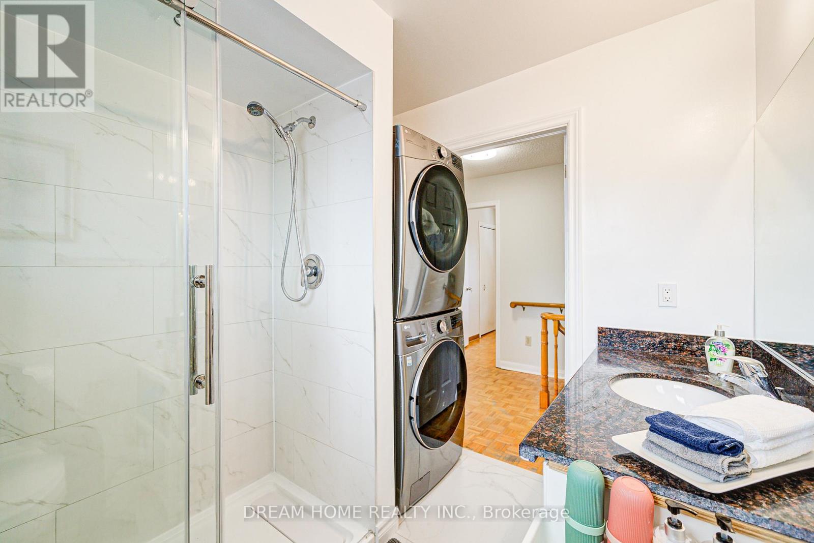 98 Weldrick Road W, Richmond Hill, Ontario  L4C 3T8 - Photo 14 - N13554434