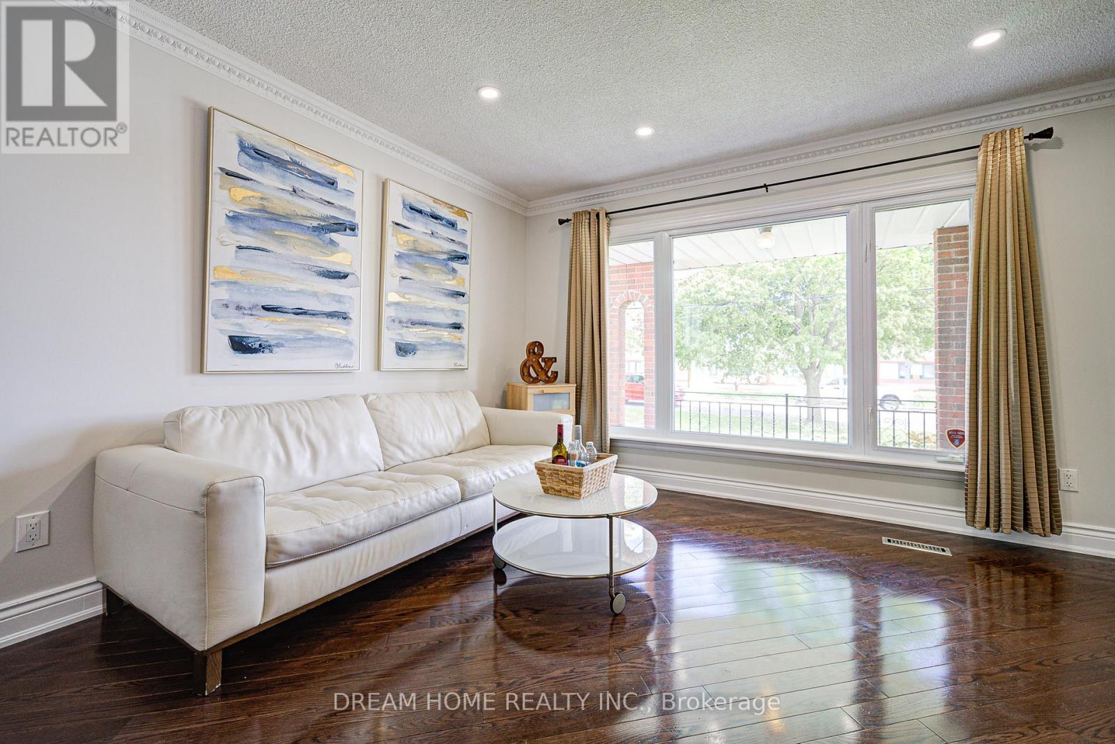 98 Weldrick Road W, Richmond Hill, Ontario  L4C 3T8 - Photo 7 - N13554434