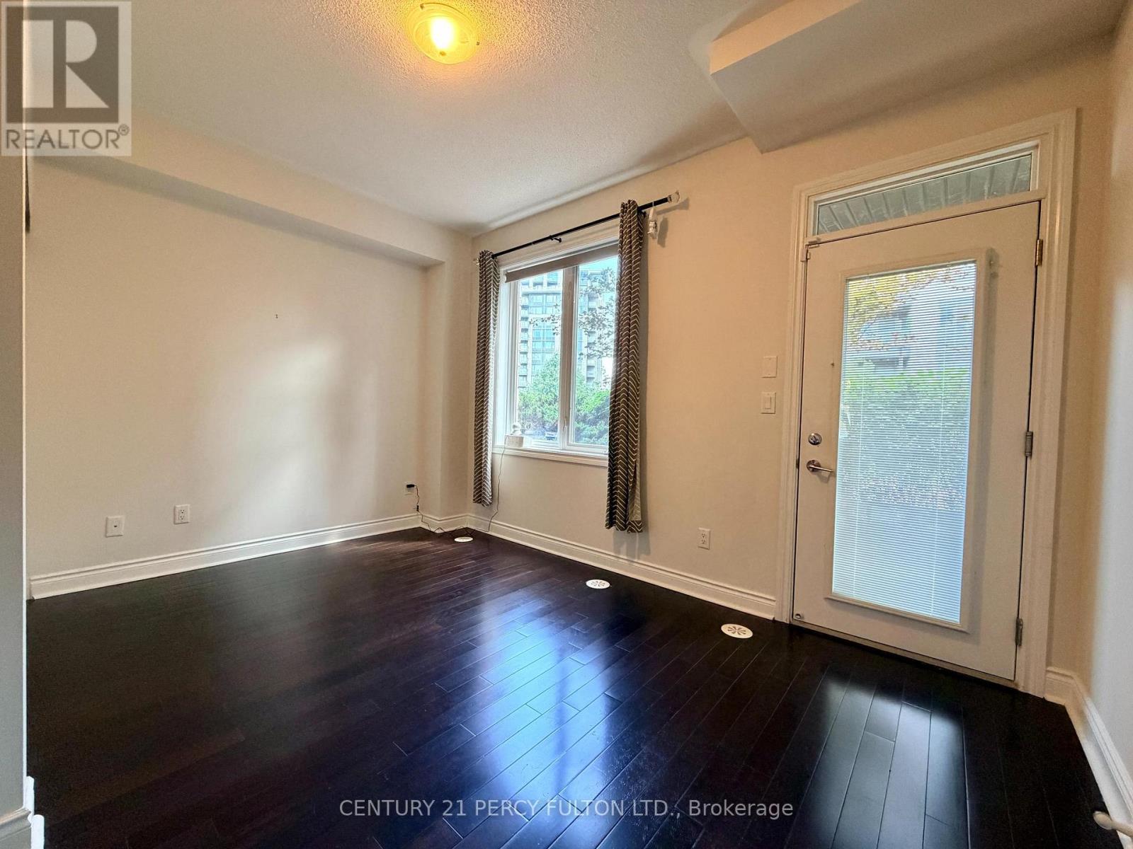 Th6 - 225 South Park Road, Markham, Ontario  L3T 0B6 - Photo 7 - N13554468