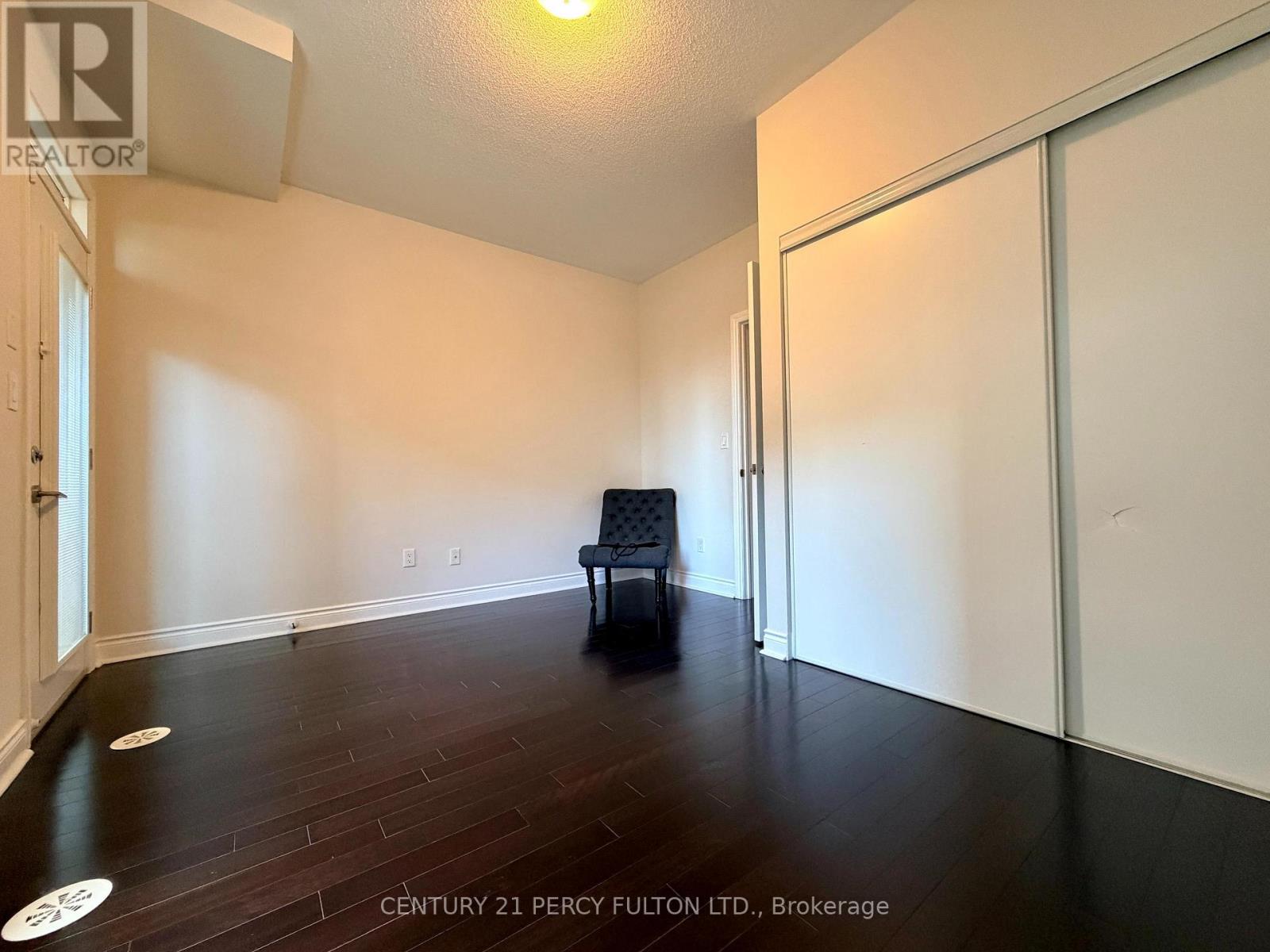 Th6 - 225 South Park Road, Markham, Ontario  L3T 0B6 - Photo 8 - N13554468
