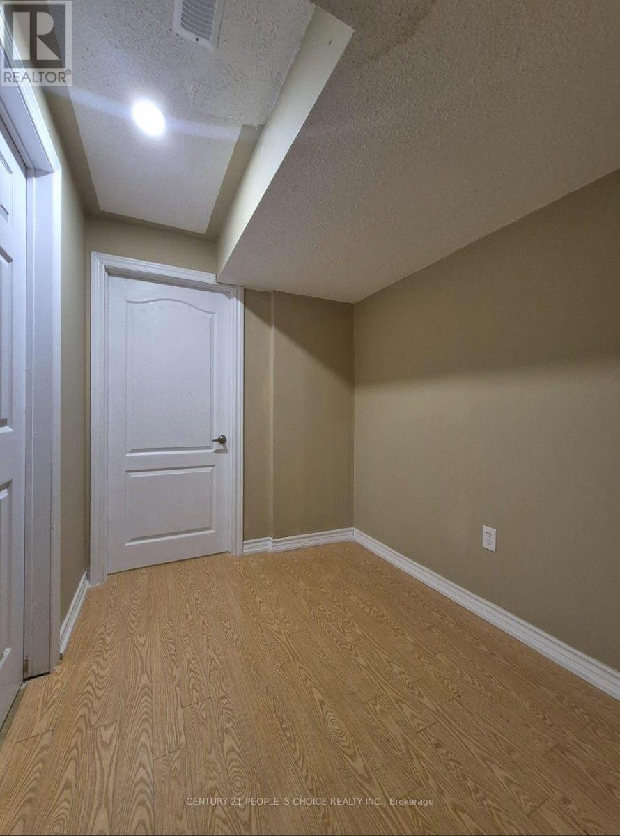 (Lower) - 1292 Godwick Drive, Mississauga, Ontario  L5N 7X3 - Photo 18 - W13554442