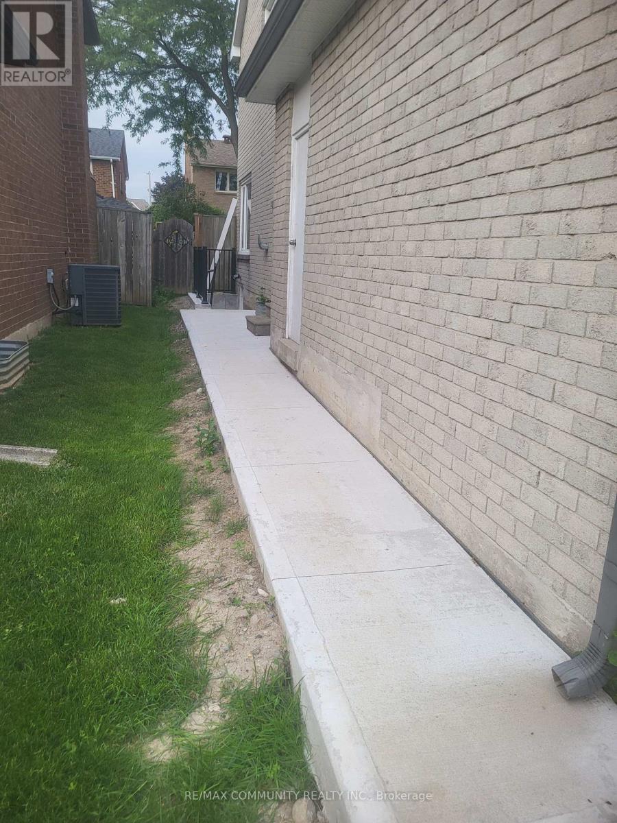 Basement - 609 Amberwood Crescent, Pickering, Ontario L1V 3Y6 - Photo 2 - E13554510