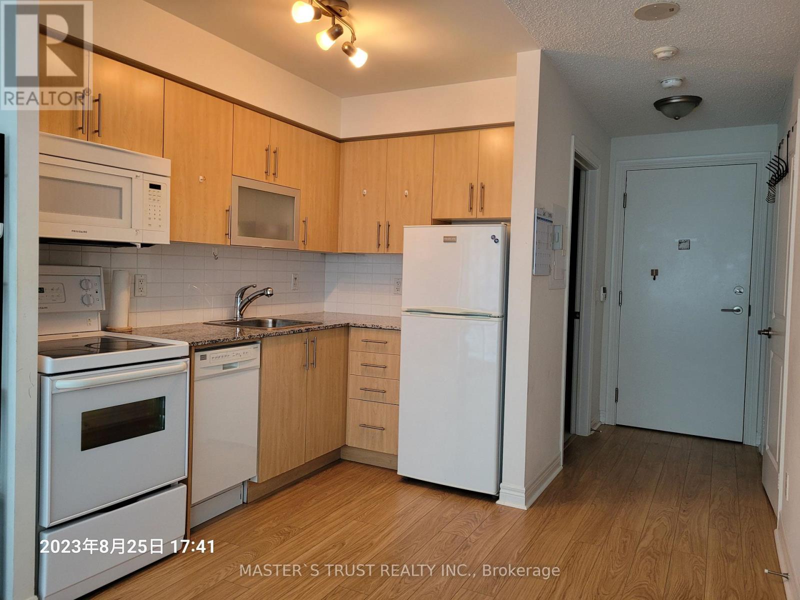 1105 - 50 Town Centre Court, Toronto (Bendale), Ontario  M1P 0A9 - Photo 2 - E13554514
