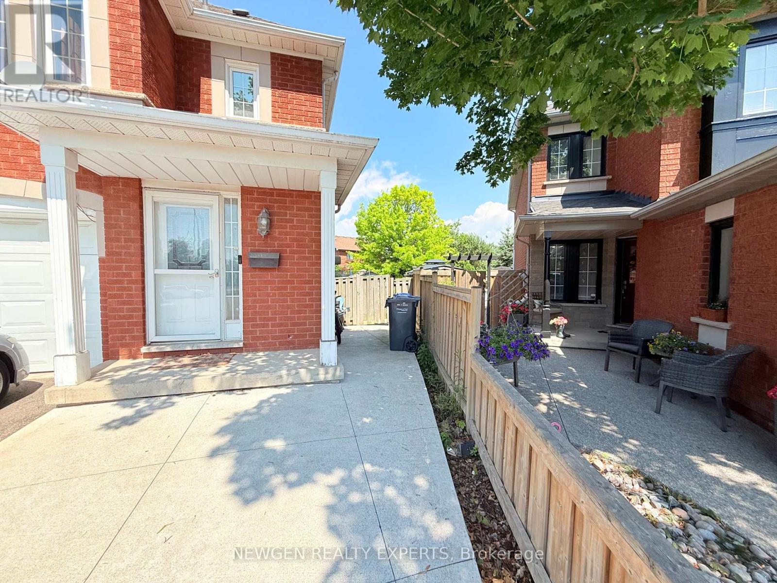 Upper - 6013 Castlegrove Court, Mississauga, Ontario  L5N 7A8 - Photo 2 - W13554560