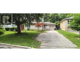 BASEMENT - 34 RAVENSCROFT CIRCLE, Toronto, Ontario