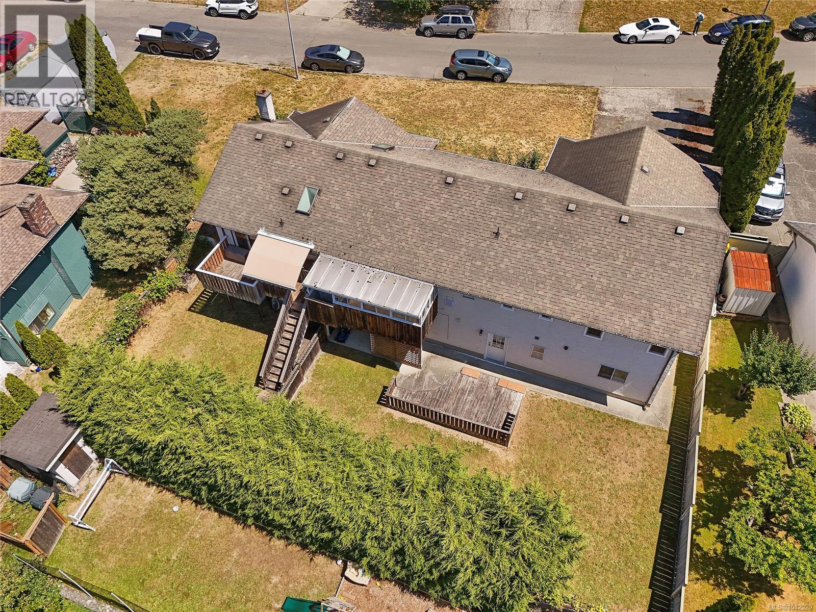 786 Cameo St, Saanich, British Columbia  V8X 4M4 - Photo 34 - 1042020