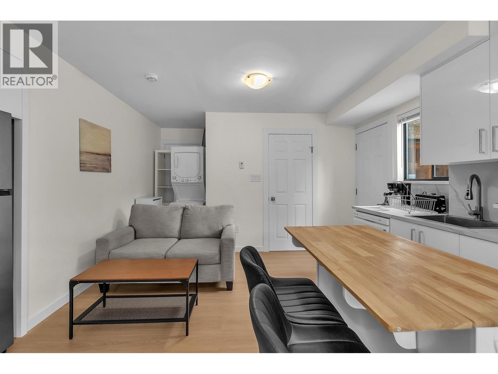 Studio 3xxx St. Andrews Avenue, North Vancouver, British Columbia  V7N 2A3 - Photo 8 - R3142689