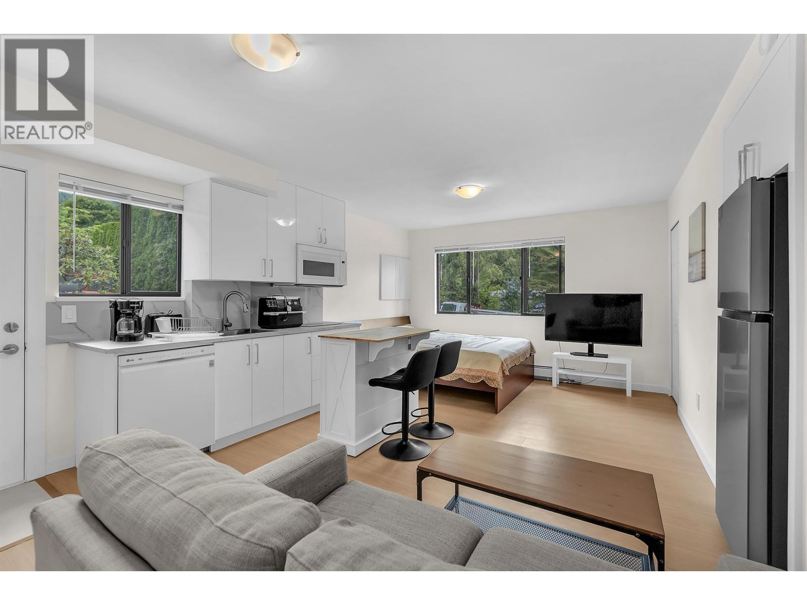 Studio 3XXX ST. ANDREWS AVENUE
