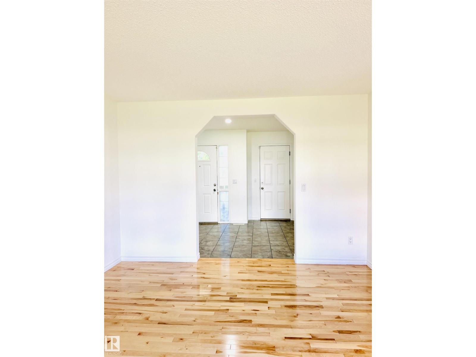 3120 25 Av NW, Edmonton, Alberta  T6T 0L8 - Photo 4 - E4498475