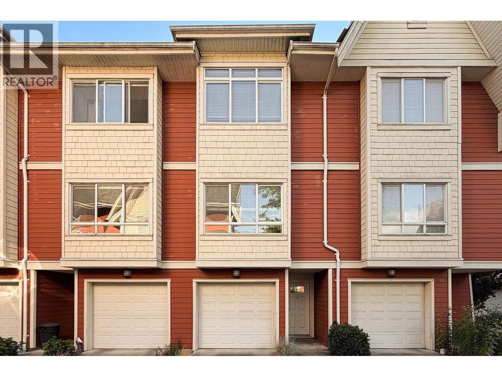 9 9308 KEEFER AVENUE, Richmond