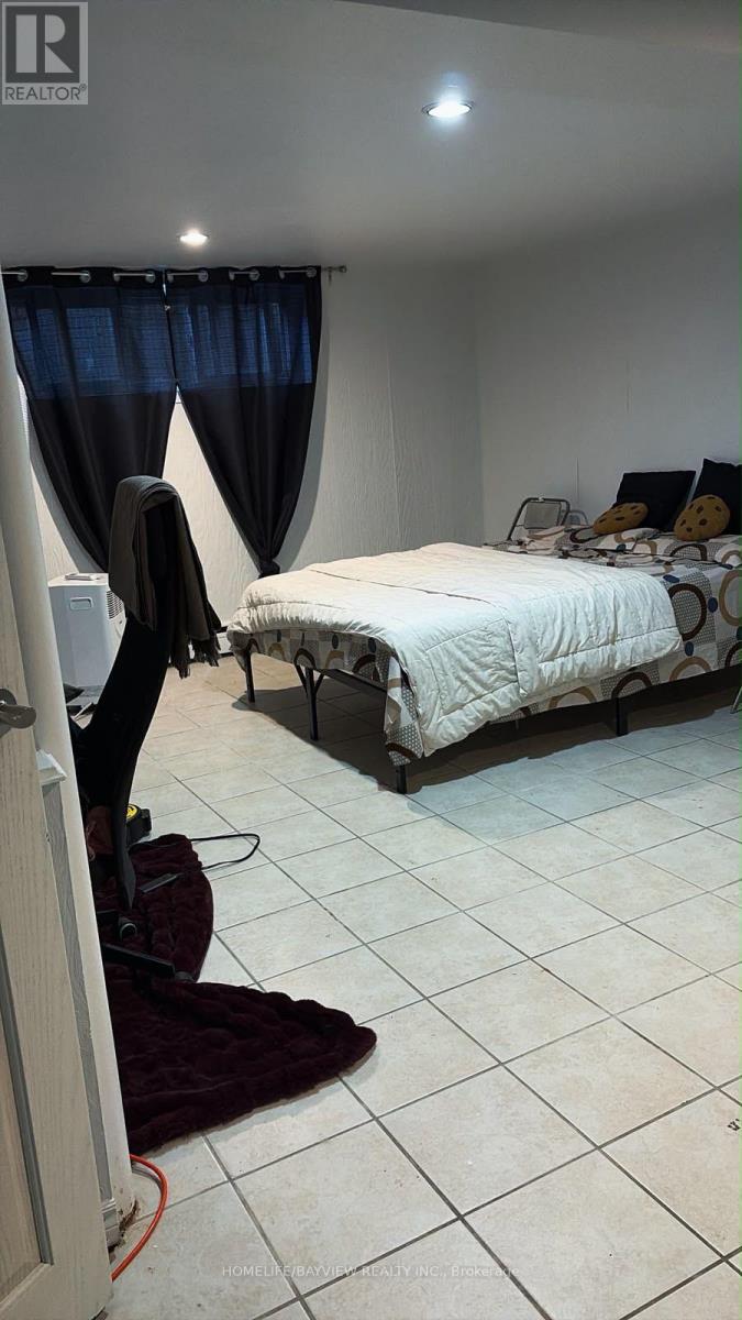 Lower Floor - 27 Main Street, Mississauga, Ontario  L5M 1X5 - Photo 9 - W13554670
