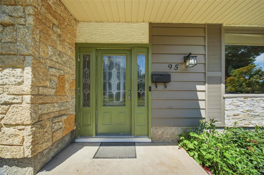 95 Radcliffe Road, Winnipeg, Manitoba  R3T 3H2 - Photo 2 - 202614414
