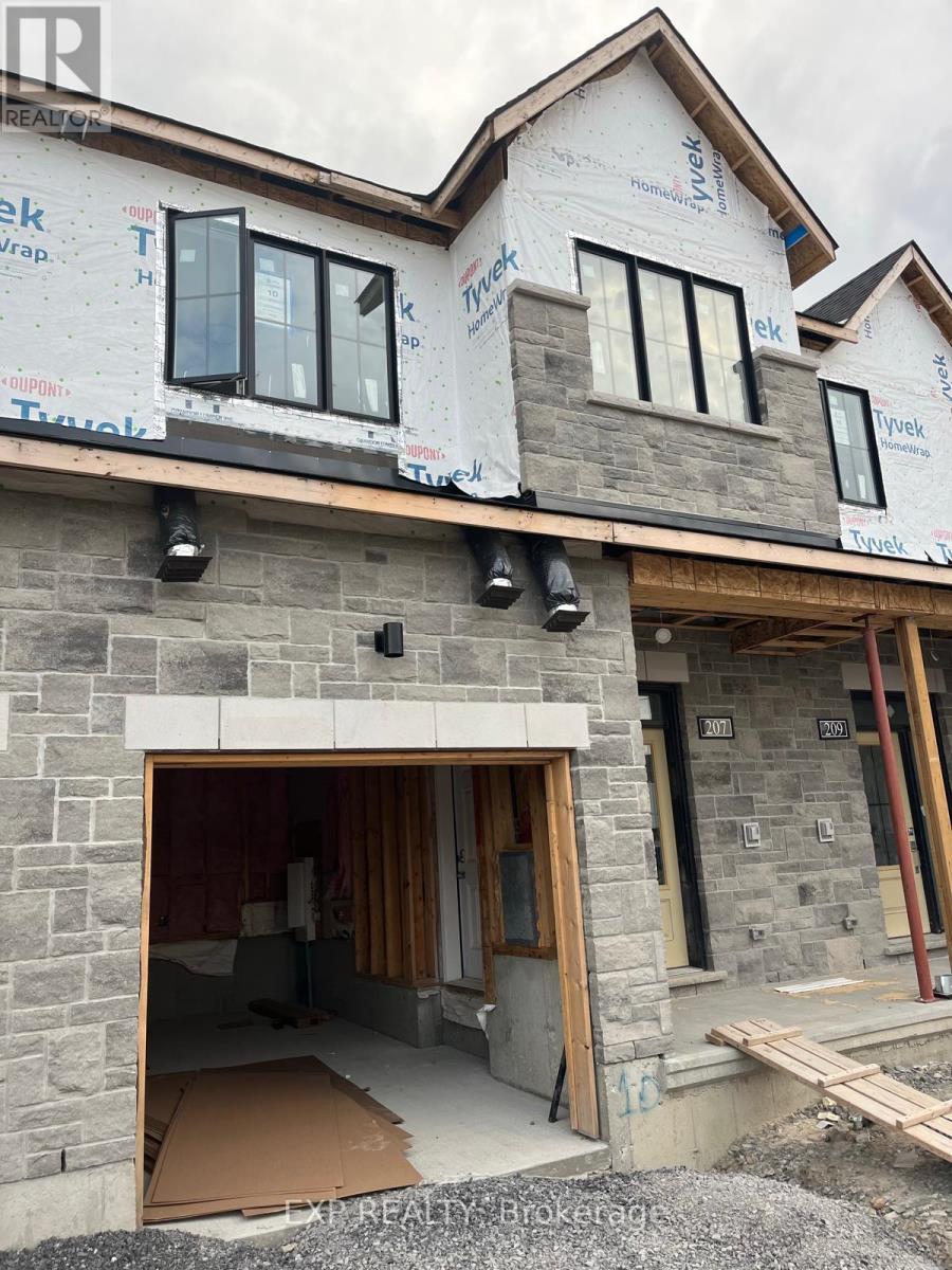 207 BANKSIDE WAY WAY, Ottawa, Ontario