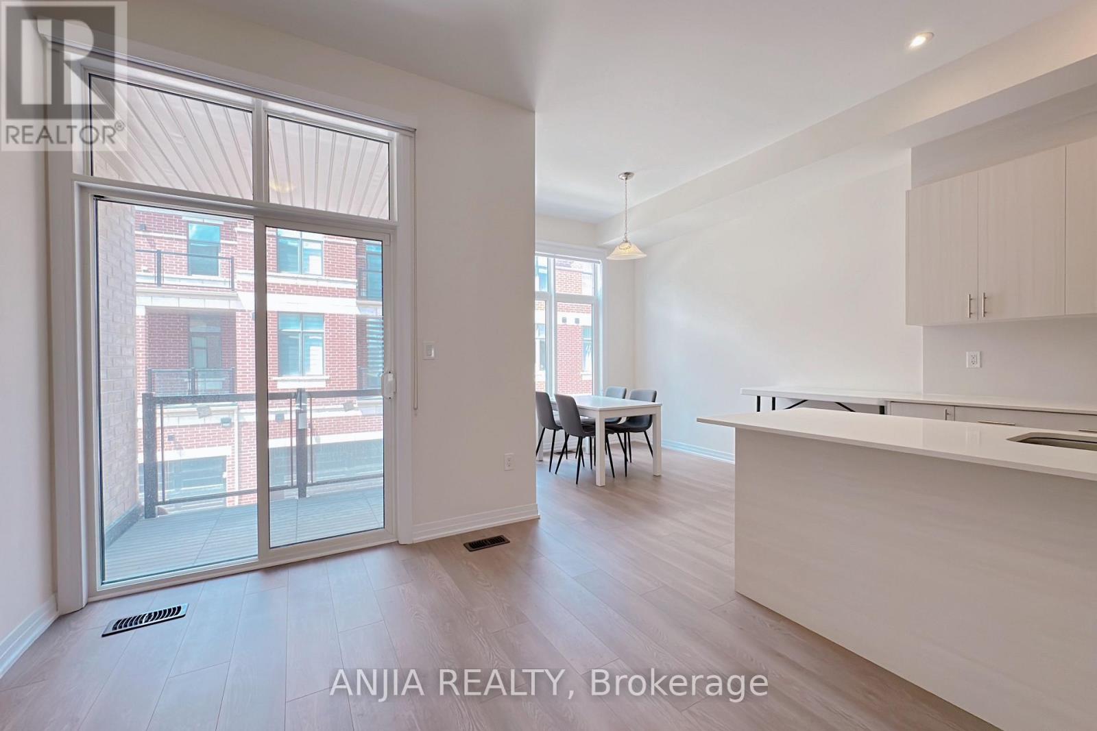 10 Tay Lane, Richmond Hill, Ontario L4S 0N8 - Photo 3 - N13554712