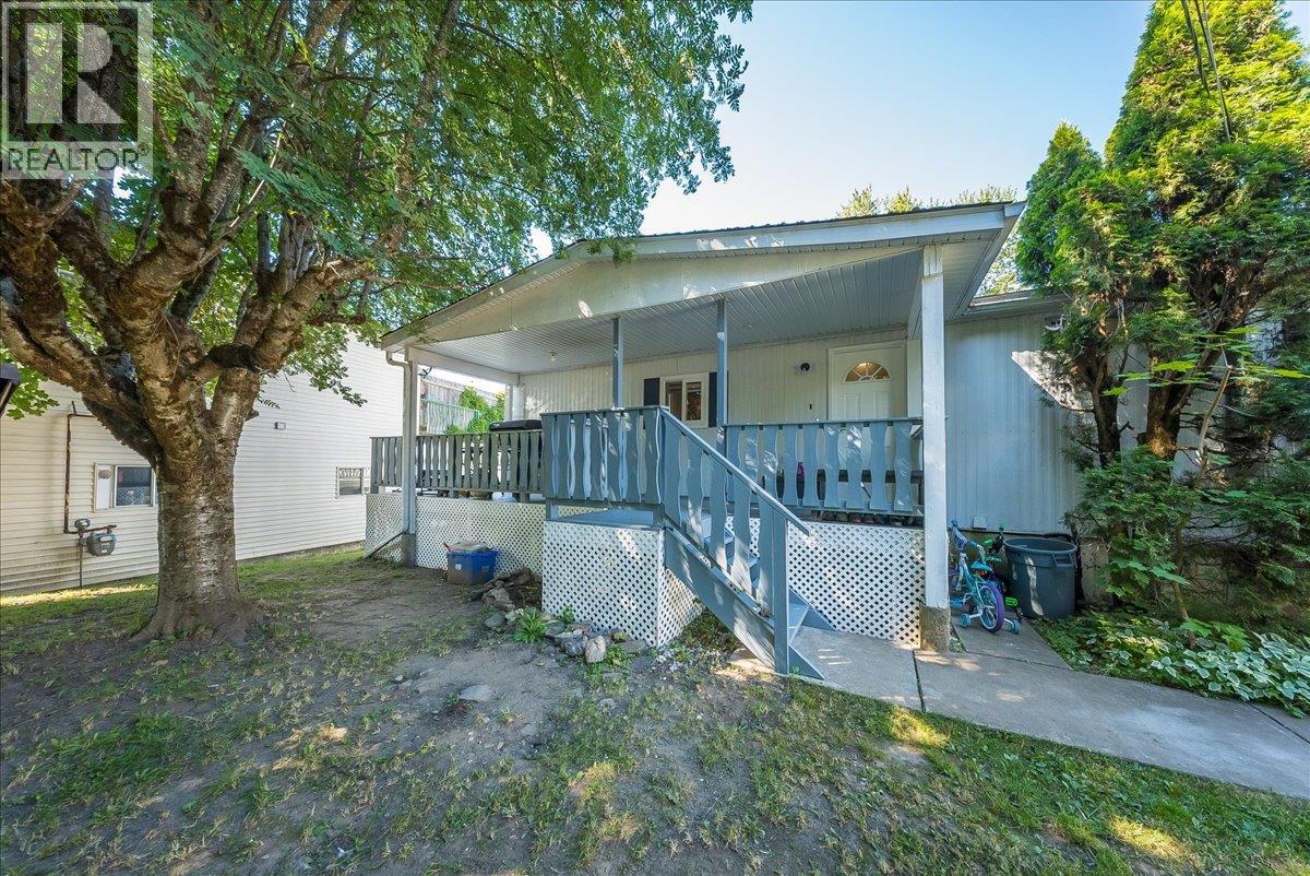 17 Davis Avenue, Fruitvale, British Columbia