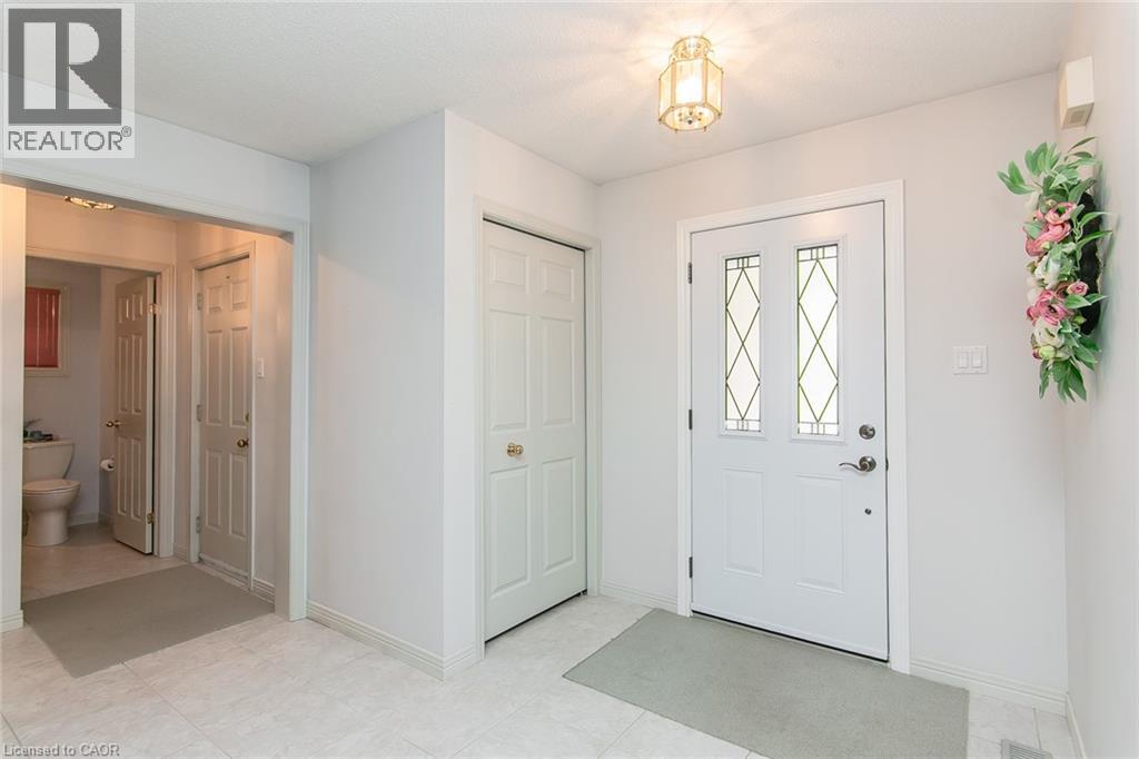 570 Hallmark Drive, Waterloo, Ontario  N2K 3P2 - Photo 6 - 40843934