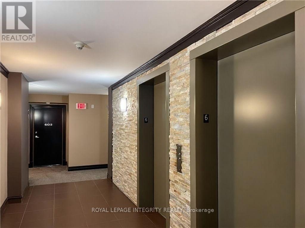 Unknown Address, ,    - Photo 2 - X13554744
