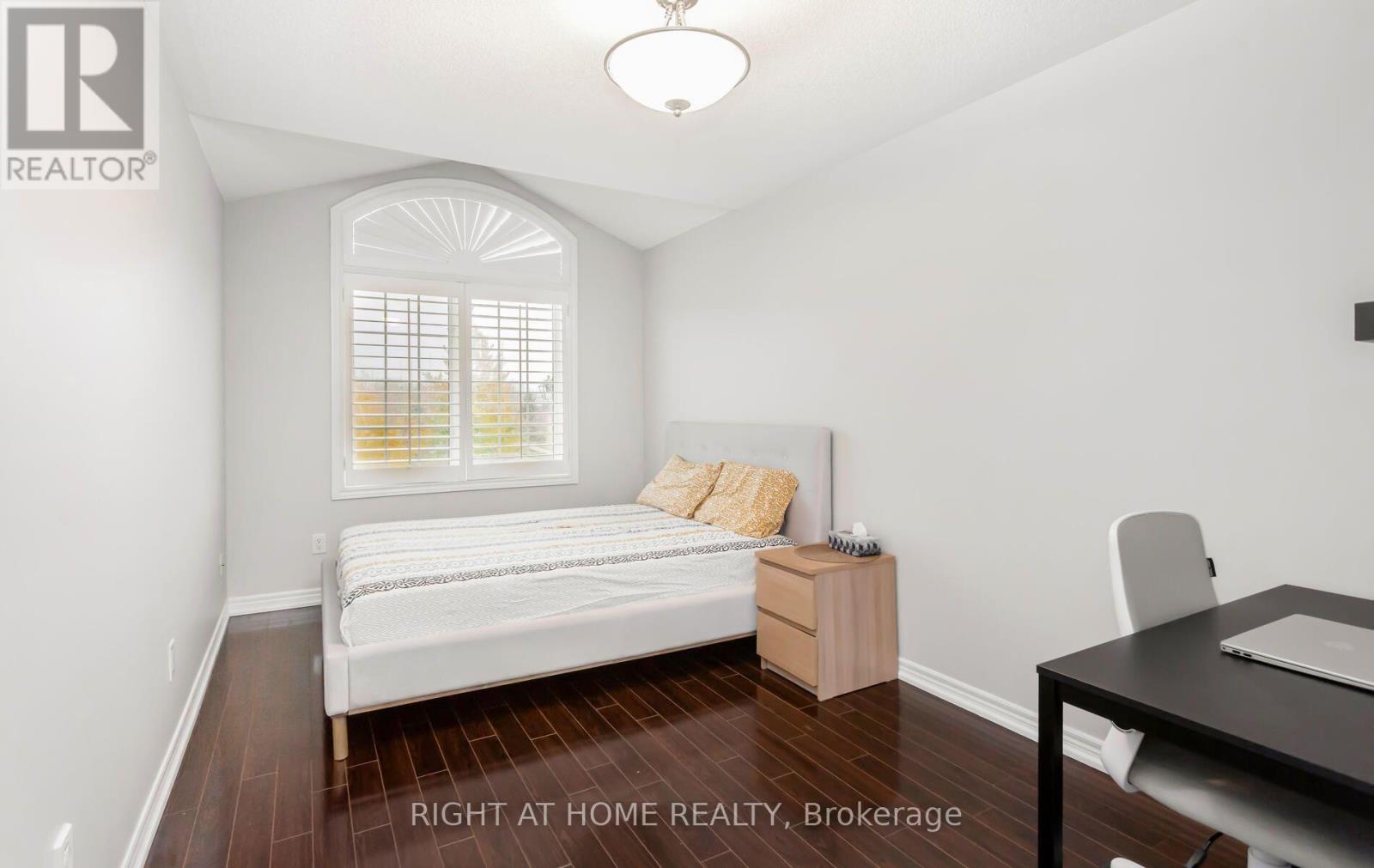 2419 Wasaga Drive, Oakville, Ontario  L6H 0B8 - Photo 27 - W13554752