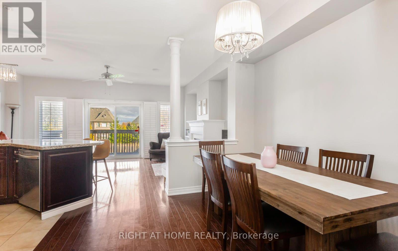 2419 Wasaga Drive, Oakville, Ontario  L6H 0B8 - Photo 7 - W13554752