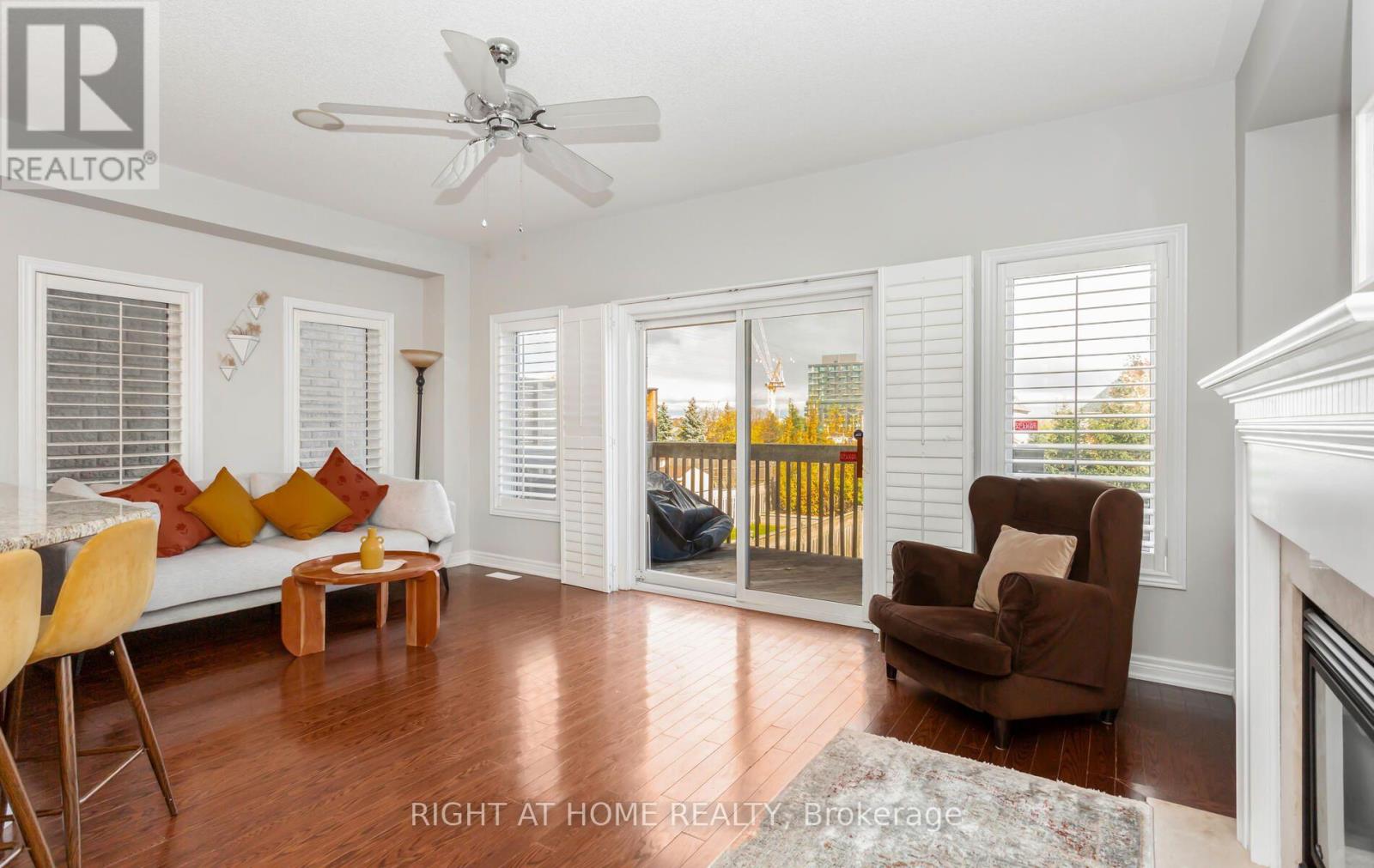 2419 Wasaga Drive, Oakville, Ontario  L6H 0B8 - Photo 8 - W13554752