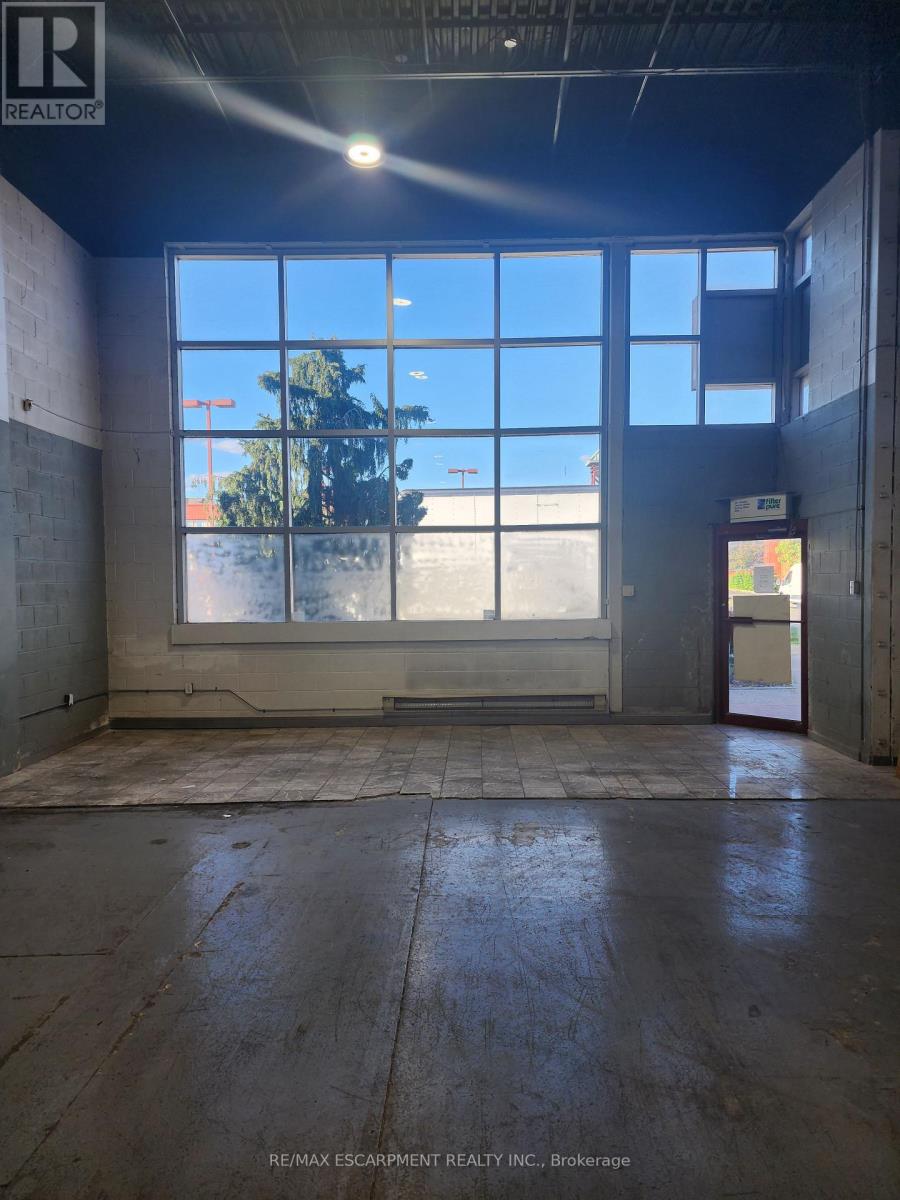37 - 5100 South Service Road, Burlington, Ontario L7L 6A5 - Photo 3 - W13457180